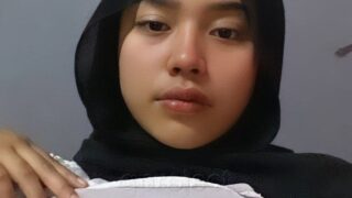 New Video Viral Jilbab Abg 2025 Memastikan Kondisi Sekitar Aman Top Global