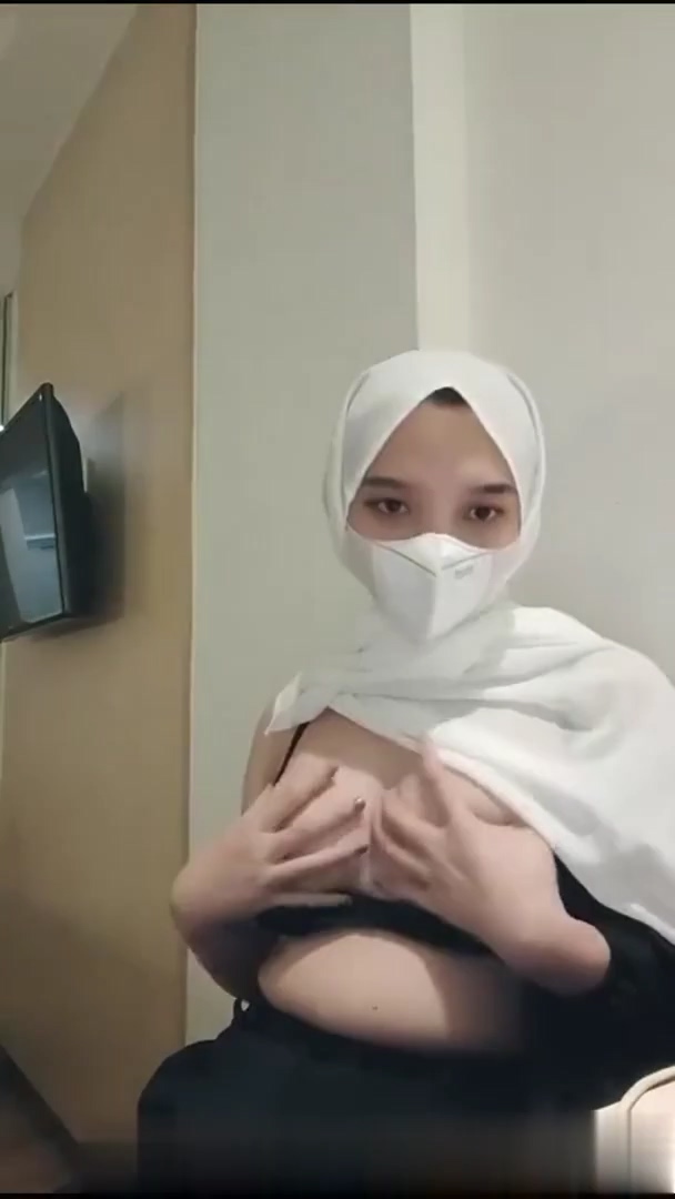 Gadis Berjilbab Putih Dalam Video Viral 31 Detik Muncul Top Global Indo 2025