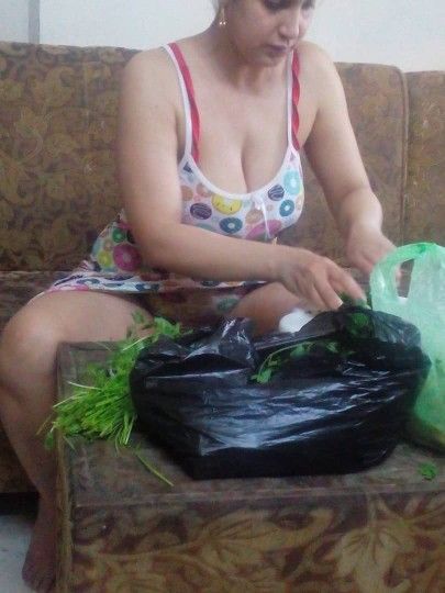 Indonesia Viral Tante Binor Cantik Pemilik Hotel dan Restauran Surabaya Indonesia Service Client